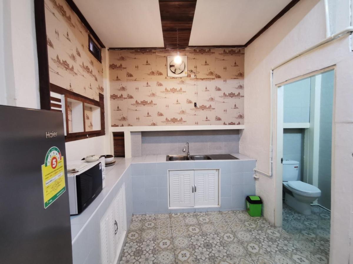 ホテル Madera House チエンマイ エクステリア 写真