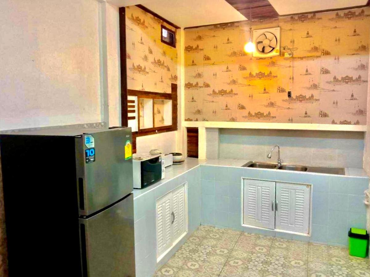 ホテル Madera House チエンマイ エクステリア 写真