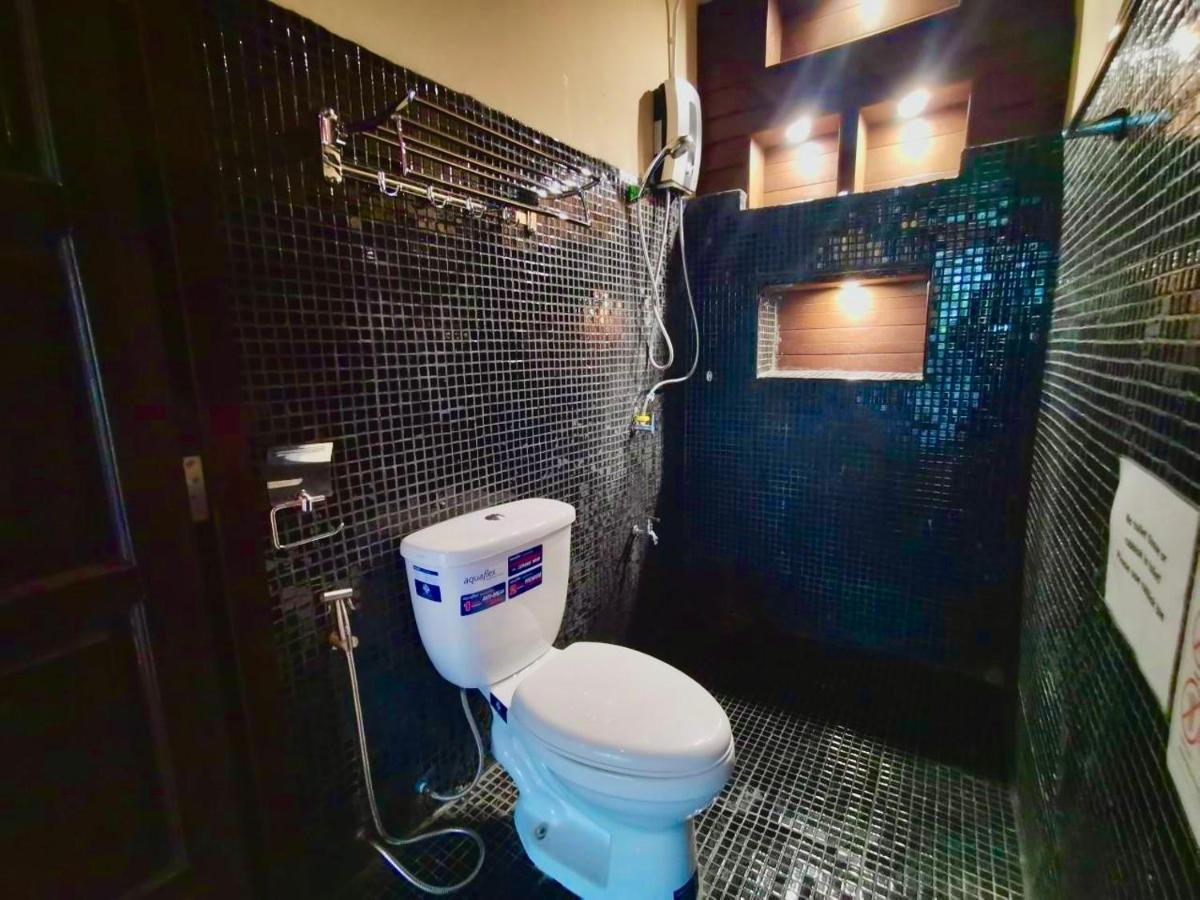 ホテル Madera House チエンマイ エクステリア 写真